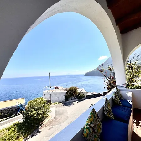 Casa Marina, Con Vista Mozzafiato Sulle Isole Eolie Malfa (Salina)