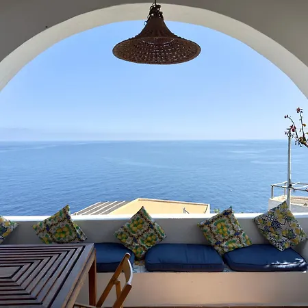 Casa Marina, Con Vista Mozzafiato Sulle Isole Eolie Malfa (Salina)