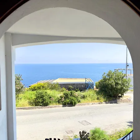 Casa Marina, Con Vista Mozzafiato Sulle Isole Eolie Сasa de vacaciones *