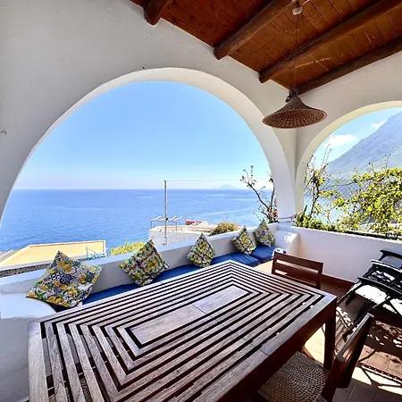 Casa Marina, Con Vista Mozzafiato Sulle Isole Eolie Malfa (Salina)